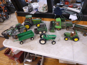 lot 76 image: Toy Tractors and Wagons