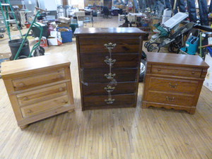 lot 121 image: 3 Dressers