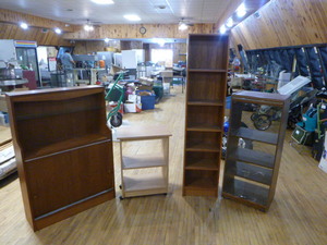 lot 124 image: 4 Cabinets
