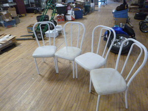 lot 133 image: 4 Dining Chairs