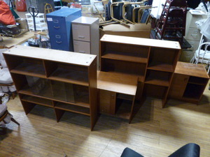 lot 128 image: 2 Hutch-Type Cabinets