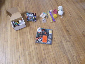 lot 50 image: Craft Items