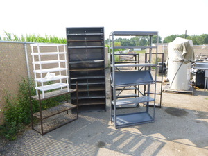 lot 136 image: 6 Shelves