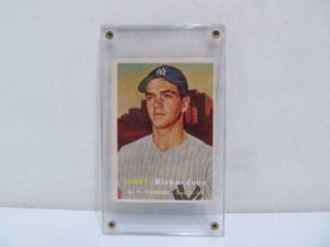 1957 Topps Bobby Richardson Rookie Card