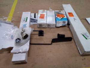lot 93 image: Moen bathroom accessories