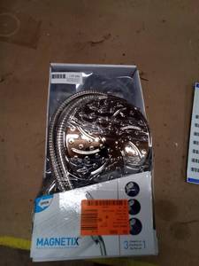 lot 99 image: Moen 3 in 1 shower head