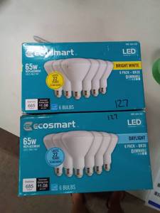 lot 127 image: Ecosmart 65w light bulbs x12