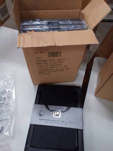 lot 133 image: platinum samsung galaxy tab 3 case