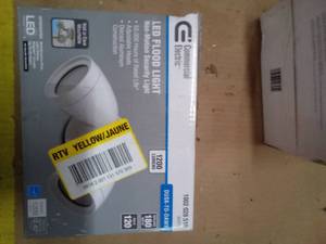 lot 272 image: commercial electric led flood light