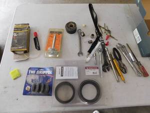 Miscellaneous Hand Tools--The Stearns Gripper--Evercraft Pocket Anti-Freeze Tester--Pasco Ram Bit--Meritor Differential Case Rear
