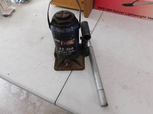 12 Ton Bottle Jack