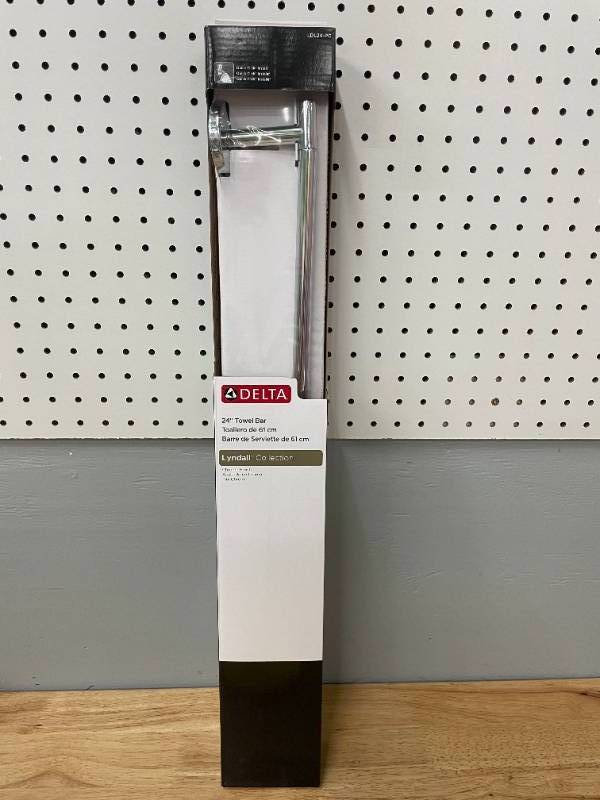 Delta Lyndall 24 Chrome Bathroom Towel Bar