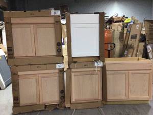 Assorted pallet of Cabinets (various sizes and colors) see all pictures