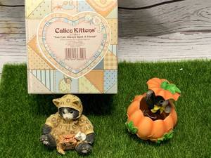 lot 36 image: Lot of 2 Calico Kittens from Enesco (these sell well on ebay)
