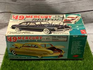 lot 37 image: AMT 1949 Mercury 2 Door Coupe Model
