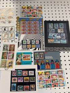 lot 48 image: Large Lot of Vintage Stamps