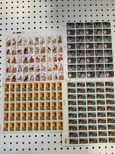 lot 49 image: Large Lot of Vintage Stamps