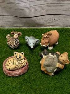lot 68 image: Lot of Five Vintage Stone Critters (These Sell Well On Ebay)