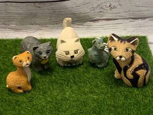 lot 76 image: Lot of Five Vintage Stone Critters (These Sell Well On Ebay)