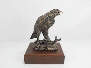 lot 2 image: Vintage 1980 Limited Edition Wally Shoop Bronze Eagle Sculpture