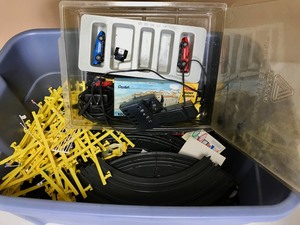 lot 8 image: Vintage - Tyco Toy Cars  Track