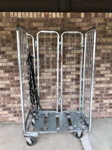 lot 10 image: Large Metal Luggage Cart