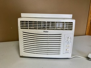 lot 50 image: Haier - Window Air Conditioner