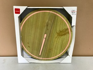 lot 56 image: Minimalist Clock