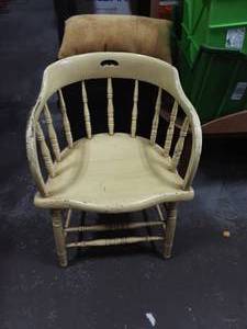 lot 26 image: Vintage Wood Captains Chair