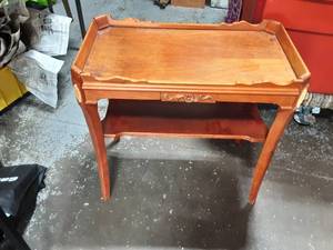 lot 27 image: 2-Tier Side Table 25x14x24
