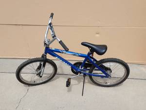 lot 31 image: Magna Imposter 20 Boys Bike