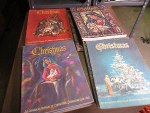 Lot of vintage Christmas magazines...