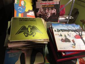 Large collection of vinyl records...