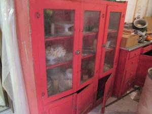 2 Vintage cabinets, painted pink - ...