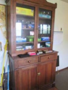 Antique wood buffet - 43 x 20  85 i...