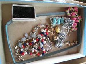 Lot of costume jewlery...