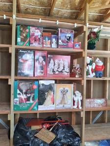 Massive Christmas Holiday Statutes ...