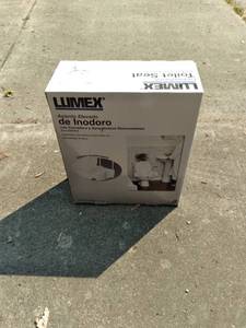 Lumix locking raised toilet seat wi...
