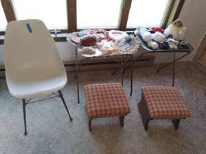 Egg Style plastic chair, set of uph...