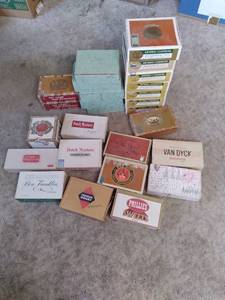 Massive lot of empty Vintage Cigar ...