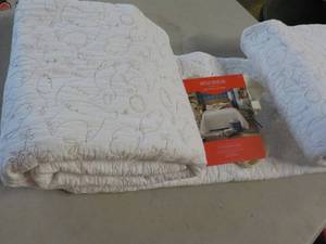 Opalhouse Dove Stitched Quilt King ...