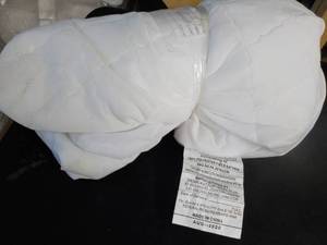 Full Size Mattress Pad...
