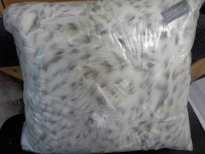 18 Pillow Square...
