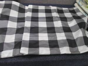 2 Pillow Covers 20 inch...