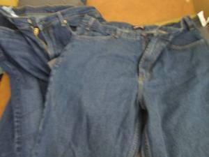 2 Pair Mens Jeans 36x32...