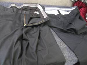 2 Pair Mens Haggar Pants 34x29, 36...