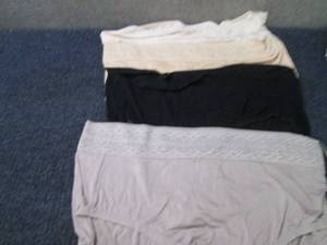 5 pr Ladies XL Panties...