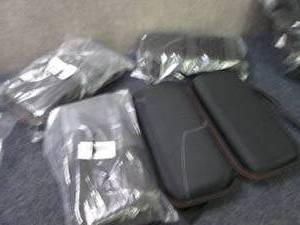 5 Zip Travel Cases...