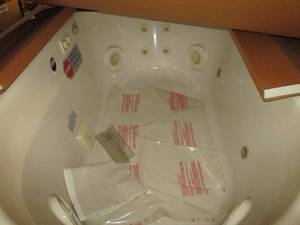 lot 4 image: jacuzzi whirlpool bath luna plus ri...