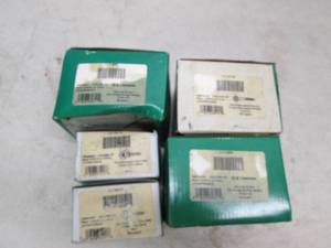 lot 20 image: 5 boxes of wood screwslag screws ...